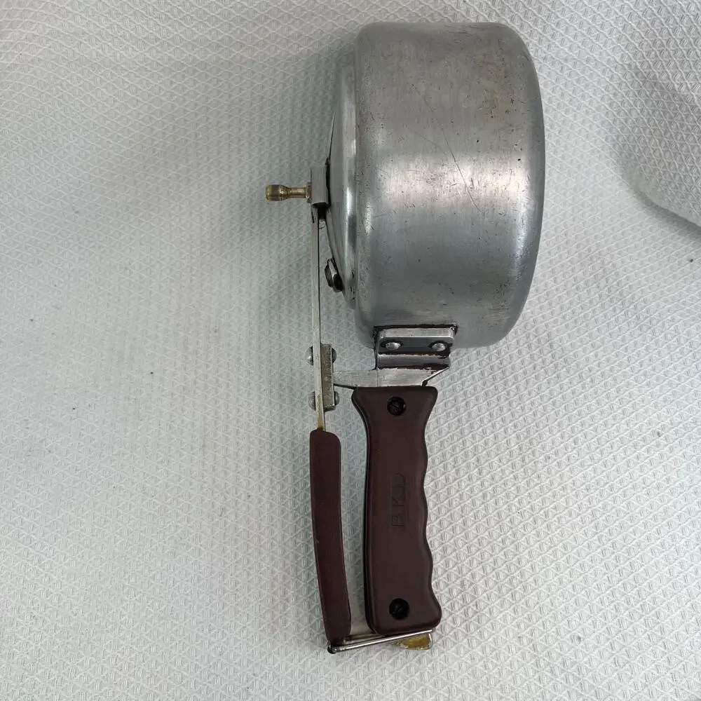 Vintage BKI Hotwell Sylvania 2L Aluminum Pressure Cooker Pot w/ Locking Lid